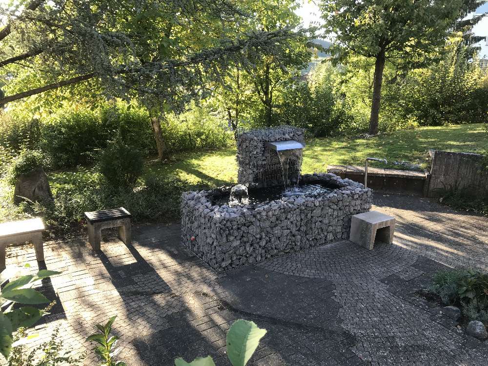 Gabion upphöjd säng gjord efter mått - maskstorlek 5x10cm