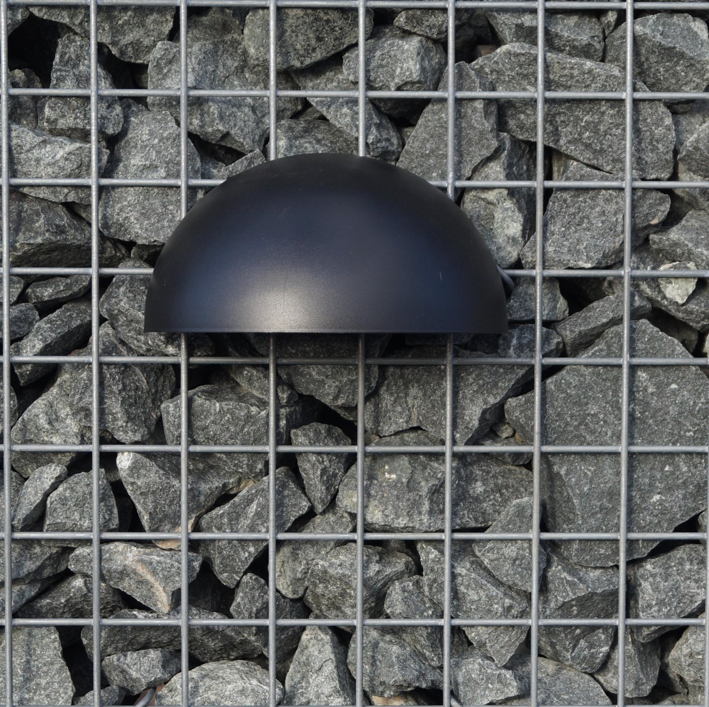 Lámpara negra con soporte