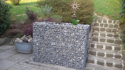 Lecho elevado rectangular 130 cm x 100 cm x 60 cm (largo x alto x fondo), malla 5 x 5 cm, espesor de pared 10 cm